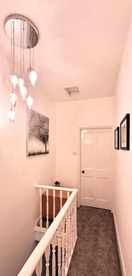 Hartoft St - 2 Bed Near River York Kültér fotó