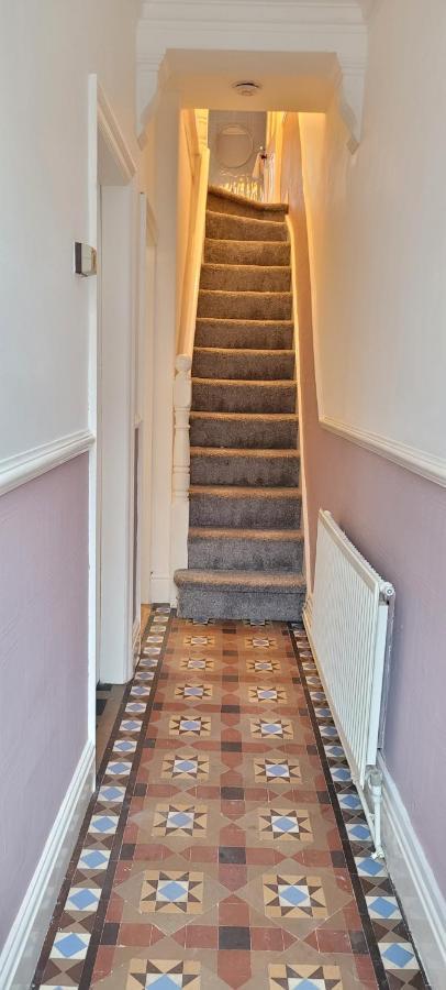 Hartoft St - 2 Bed Near River York Kültér fotó