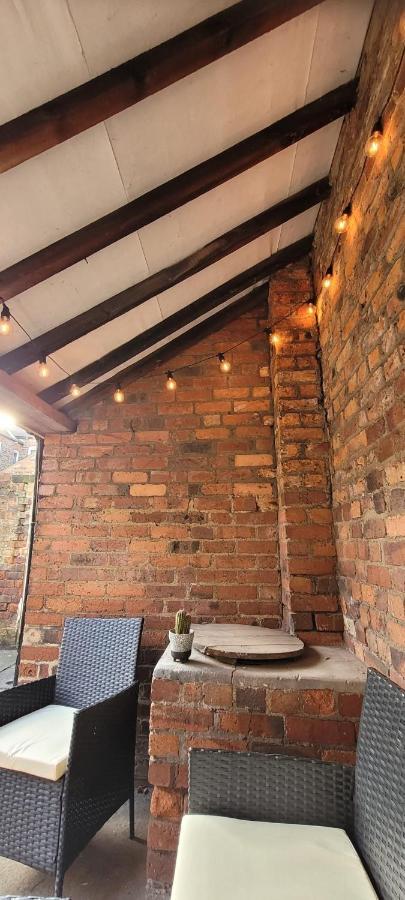 Hartoft St - 2 Bed Near River York Kültér fotó