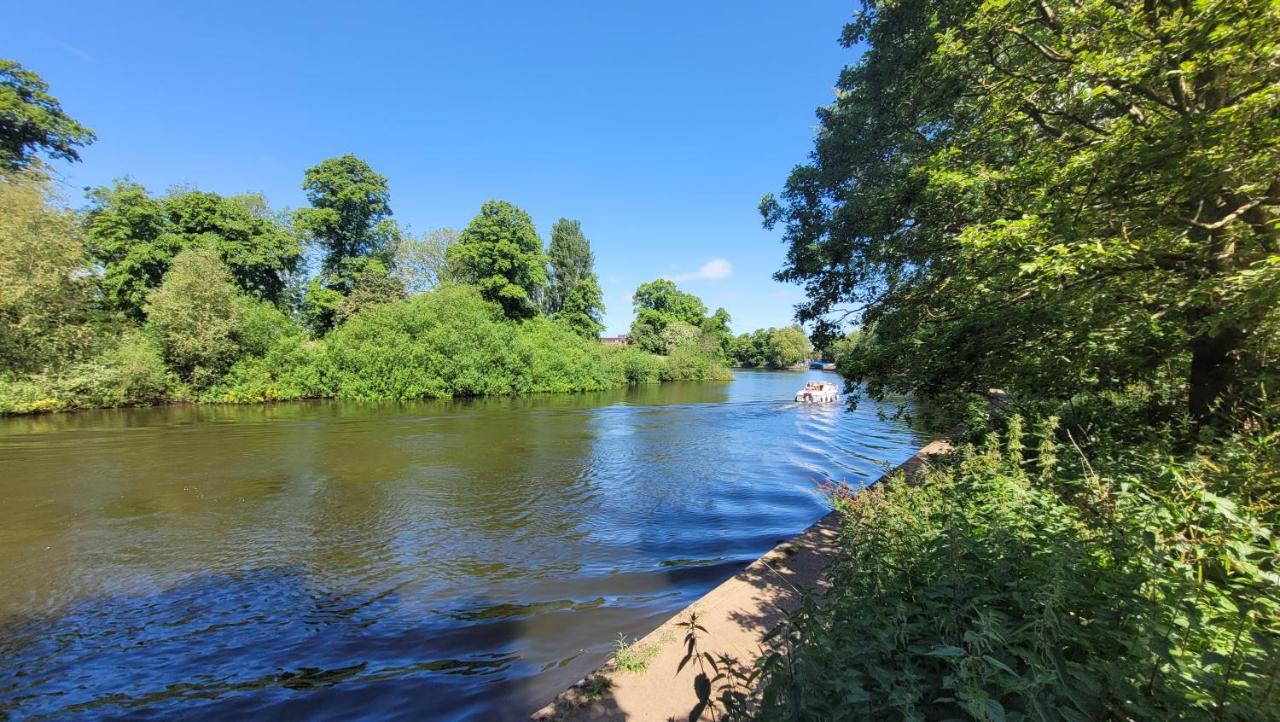Hartoft St - 2 Bed Near River York Kültér fotó
